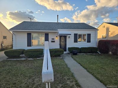 28319 Waverly St, Roseville, MI, 48066