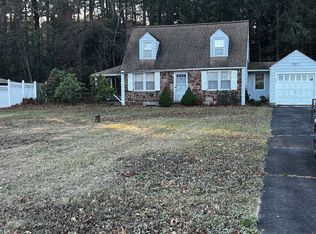 9 Mountain View Dr, Weatogue, CT 06089