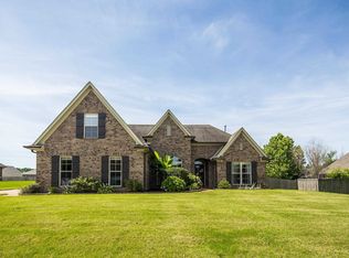 495 Black Ankle Dr, Oakland, TN 38060