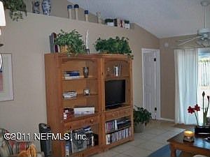 3rd image of 173 Las Palmas Ln