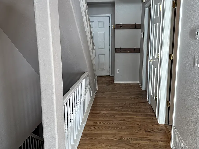 571 Fox Run Cir — Photo 8