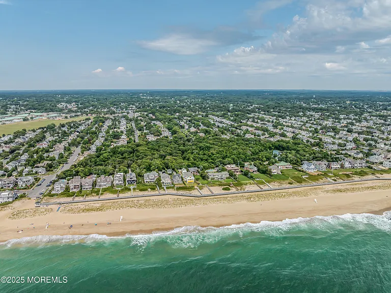 124 Neptune Pl — Photo 45