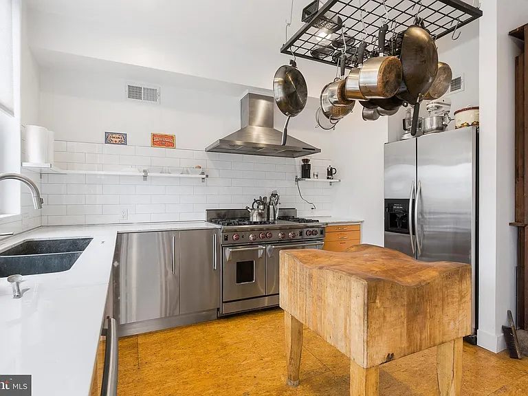 2020 E Fletcher St #1&2 — Photo 9