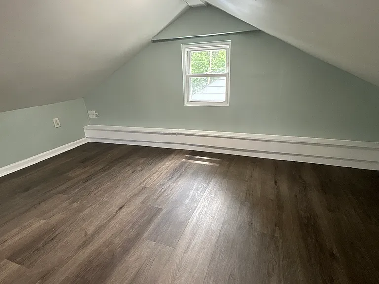 4403 Caroline Ave — Photo 9