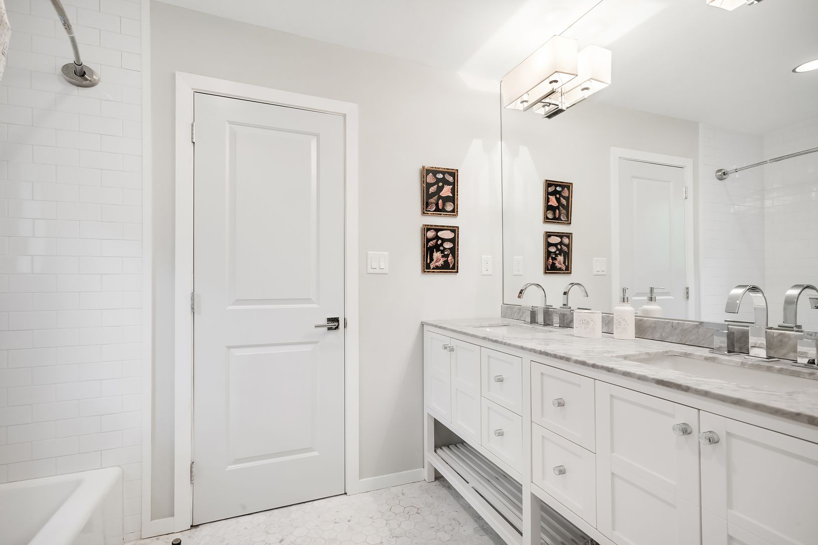  2nd floor bathroom