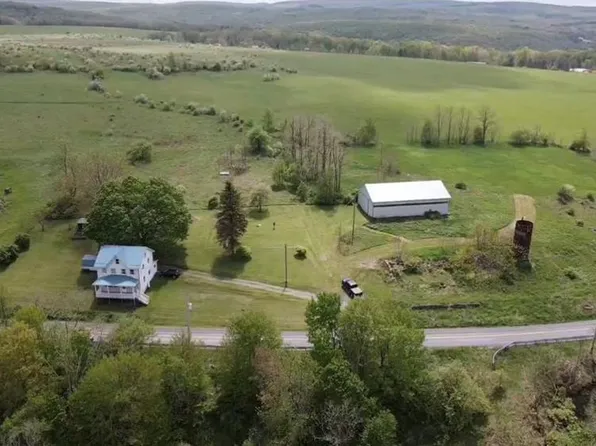 344 Hagevo Rd, Windber, PA 15963