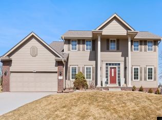 6305 N 155th Cir, Omaha, NE 68116