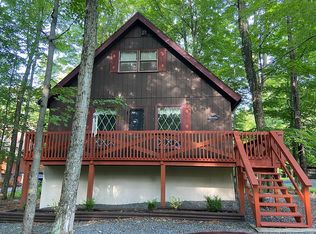 320 Parkwood Dr, Lake Ariel, PA 18436