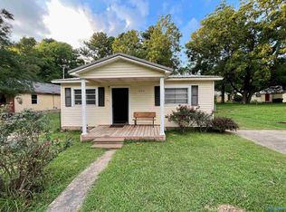 1200 Widow Dr, Athens, AL 35611
