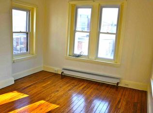 7 E Pleasant St, Philadelphia, PA 19119