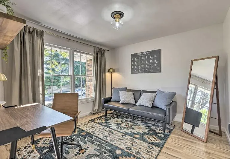 4553 S Roanoke Ave — Photo 8