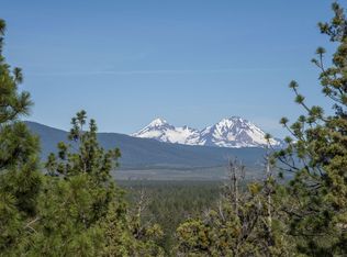 3700 NW Perspective Dr, Bend, OR 97703