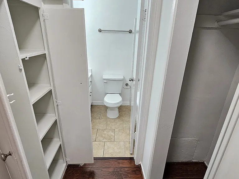1202 N Fuller Ave #7 — Photo 12