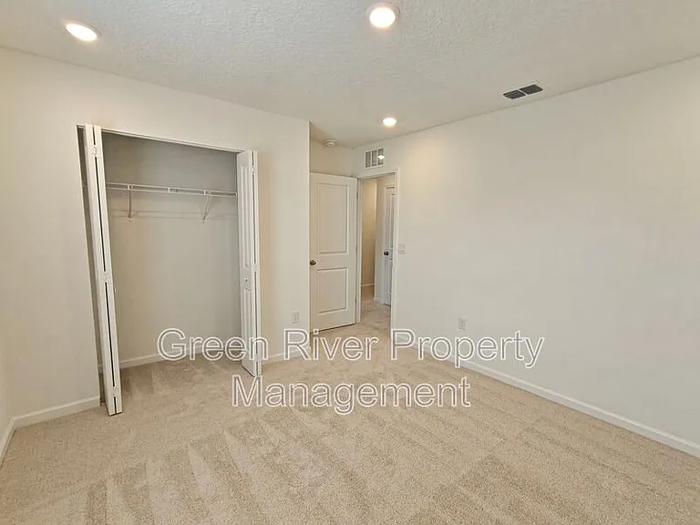 5724 Lagoon Cruise Way — Photo 33