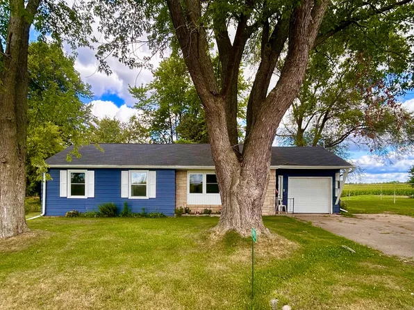W8936 W Main St, Coleman, WI 54112