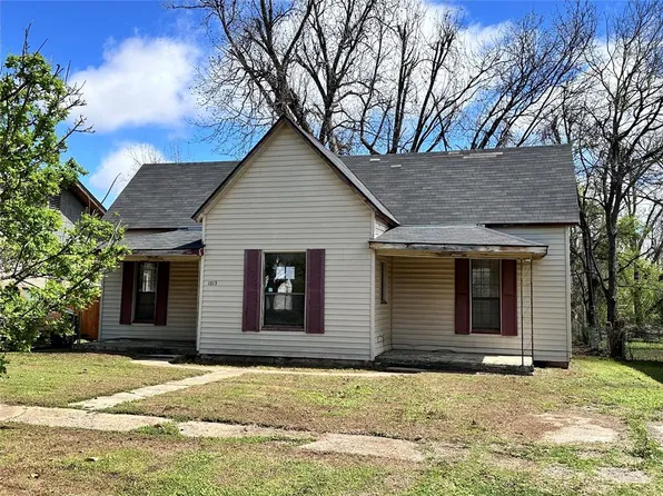 1013 S 16th St, Chickasha, OK 73018
