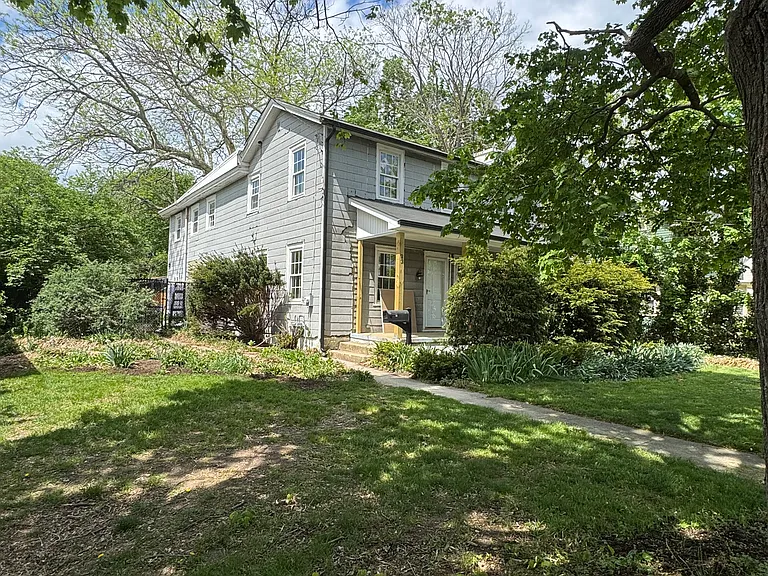 33 S Academy St — Photo 1