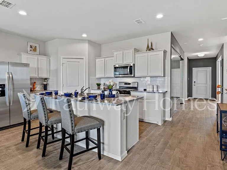 9724 McClane Farm Dr — Photo 2