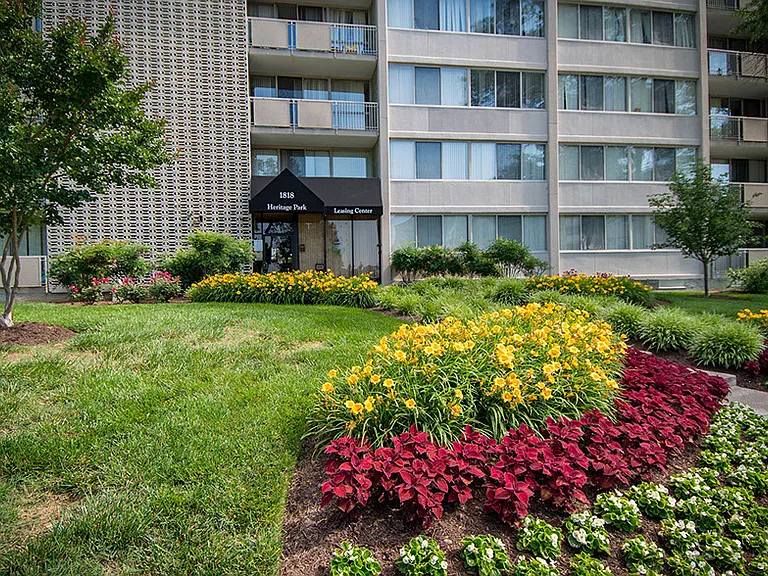 Heritage Park Apartments Landscaping