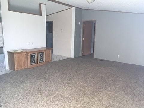 3rd image of 526 Westwood Cir