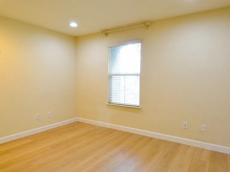 4922 Kokomo Dr — Photo 23