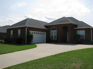 104 Daventry Ln, Warner Robins, GA 31088