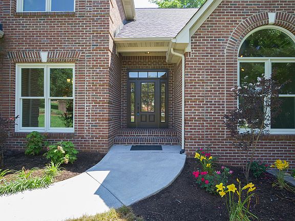 2nd image of 10428 Eagles View Dr
