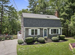 88 Meetinghouse Ln, Marshfield, MA 02050