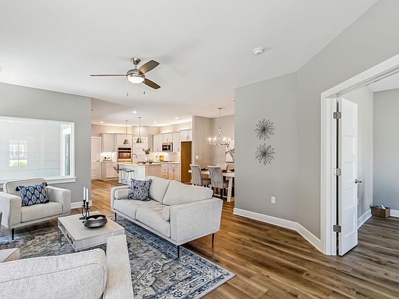 2nd image of 411 E Park Pl