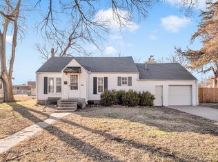 611 Chestnut St, Halstead, KS 67056