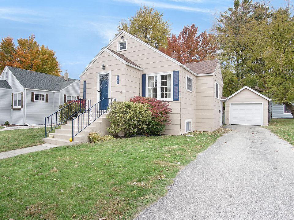 1st image of 721 Diana St