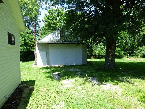 2nd image of 317 Kentucky Ave