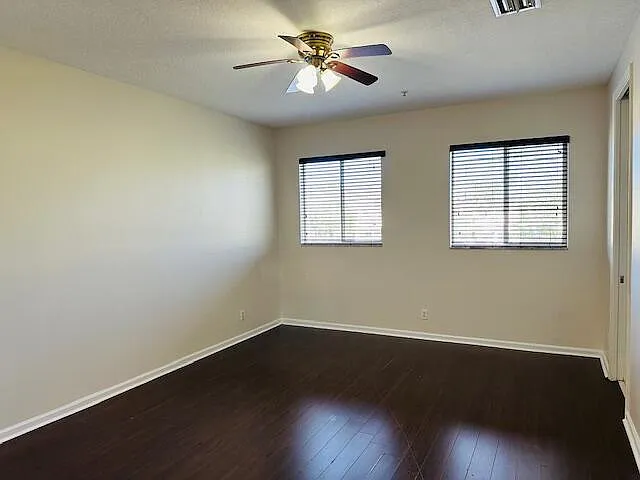 4390 Berkshire Wharf Dr — Photo 12