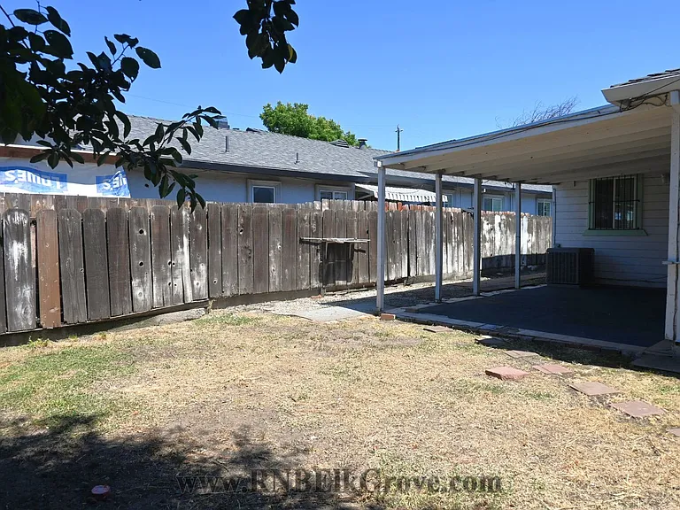 2271 E Church St — Photo 25