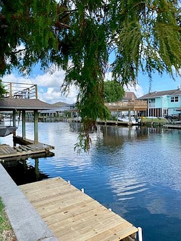 1st image of 239 Barracuda St