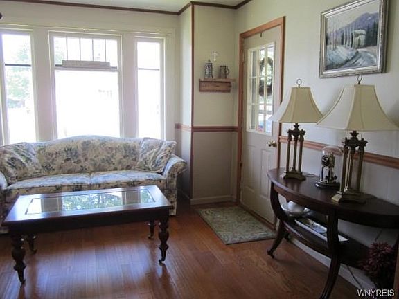 3rd image of 55 Prospect St