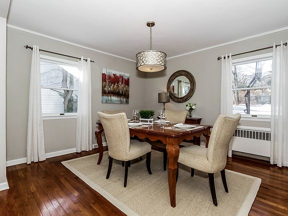 5th image of 14 Hillside Ave