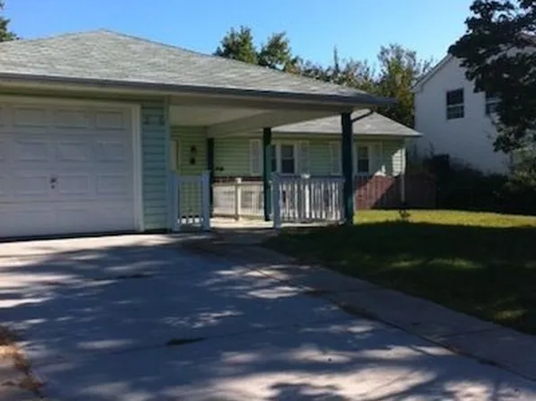 35 Buttercup Ln, Willingboro, NJ 08046