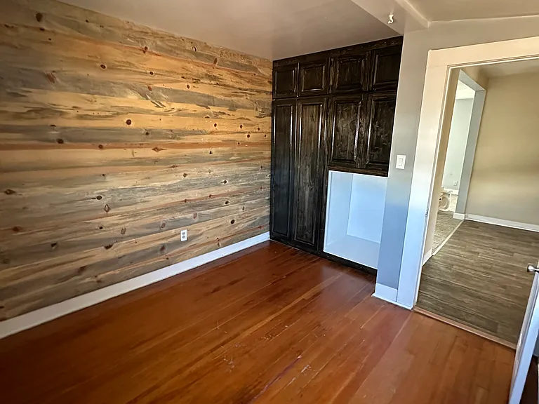 512 N 2nd St — Photo 5