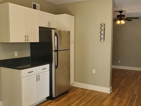 2nd image of 111 Lexington Ave NW APT 2