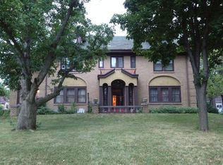 208 N Prospect St, Rockford, IL 61107