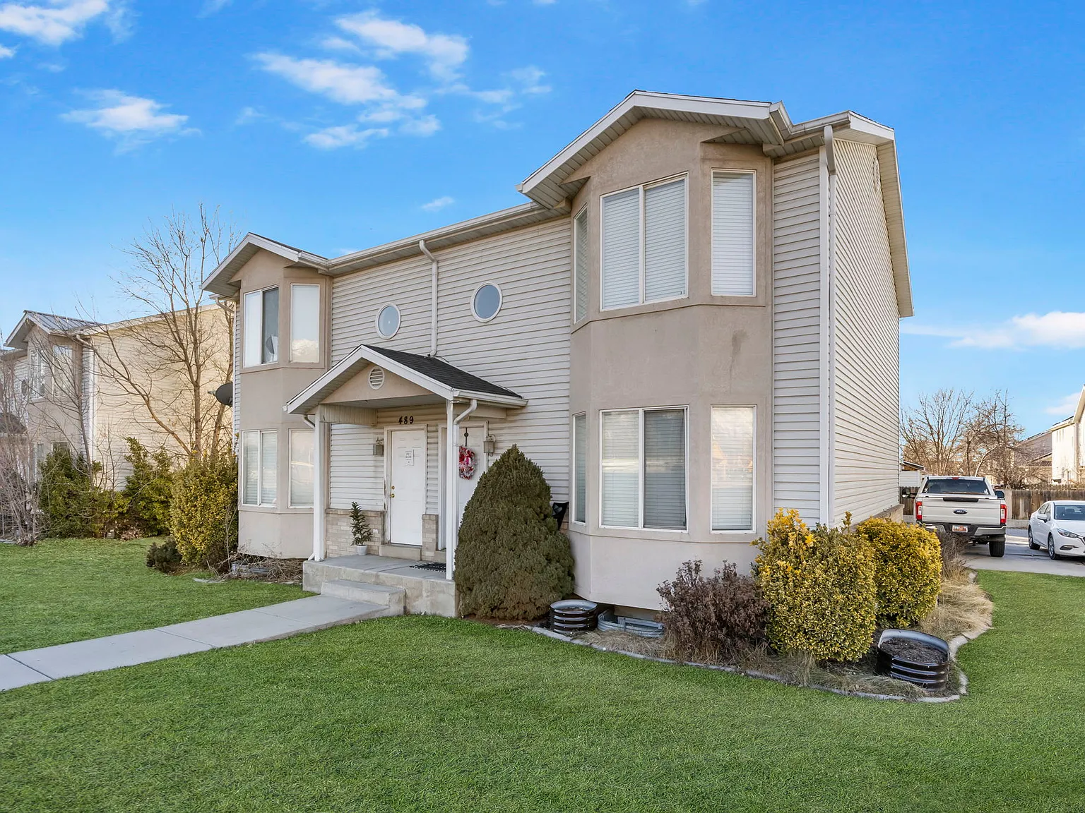 2 bed, 1.5 bath, 1900 sqft, $1,900 — Photo 3