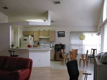 4th image of 2563 Davenport Cir