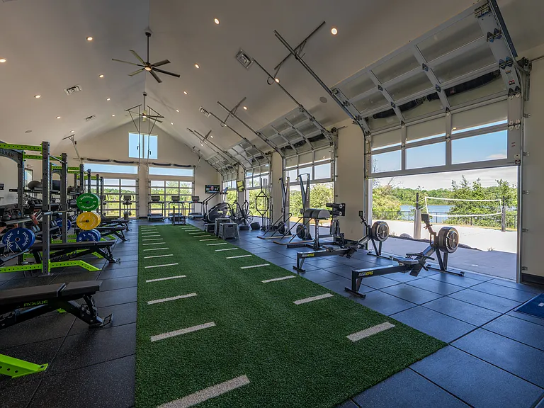 24/7 Fitness Center