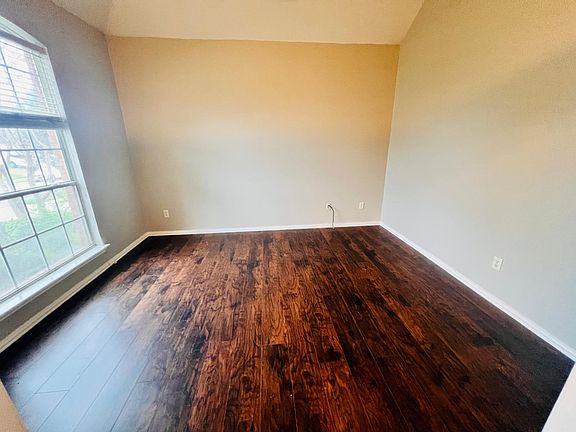 5th image of 4920 Tulip Ln