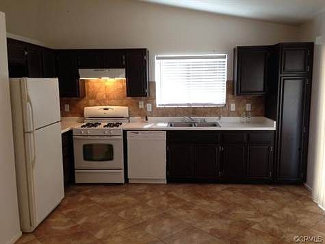 2nd image of 1158 E 8th St