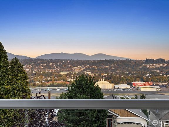 3rd image of 323 Lind Avenue NW