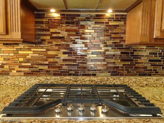 4th image of 1026 Whispering Woods Dr
