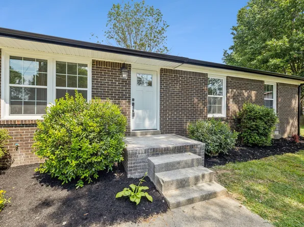 351 Christmas Ct, Christiana, TN 37037