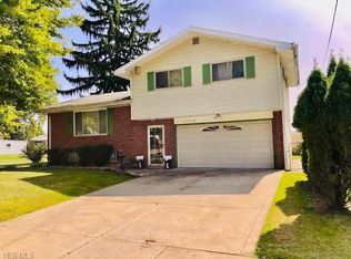 17712 Lotus Dr, Cleveland, OH 44128